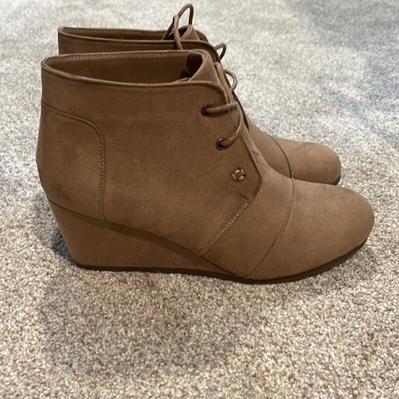 NEVERWORN. Boot wedge. - Picture 3 of 9